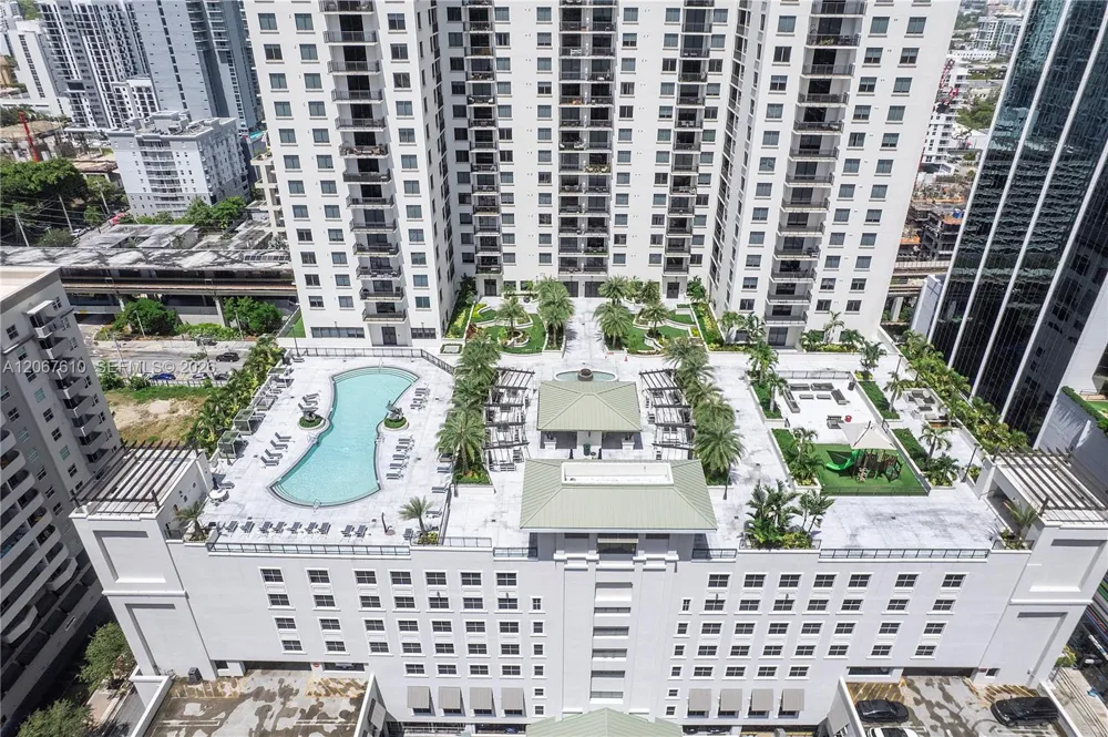 999 SW 1st Ave #2115 Miami, FL 33130