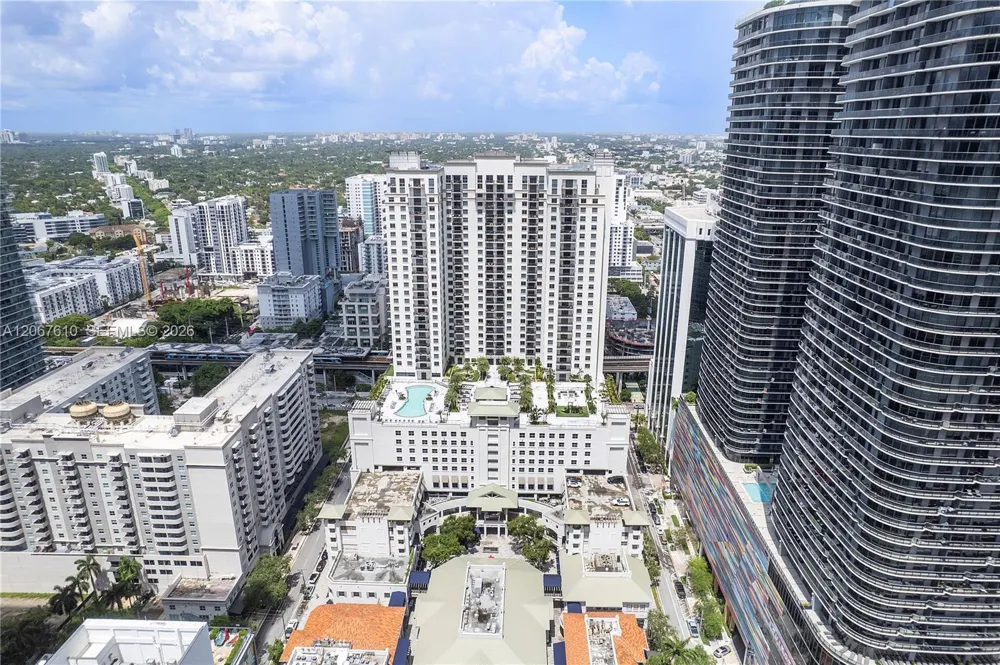 999 SW 1st Ave #2115 Miami, FL 33130