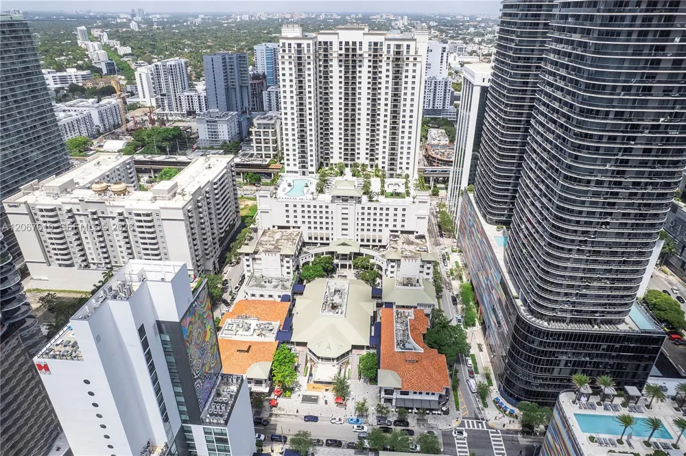 999 SW 1st Ave #2115 Miami, FL 33130