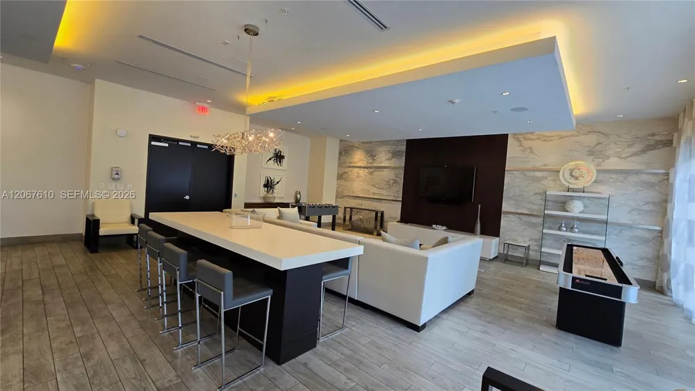 999 SW 1st Ave #2115 Miami, FL 33130