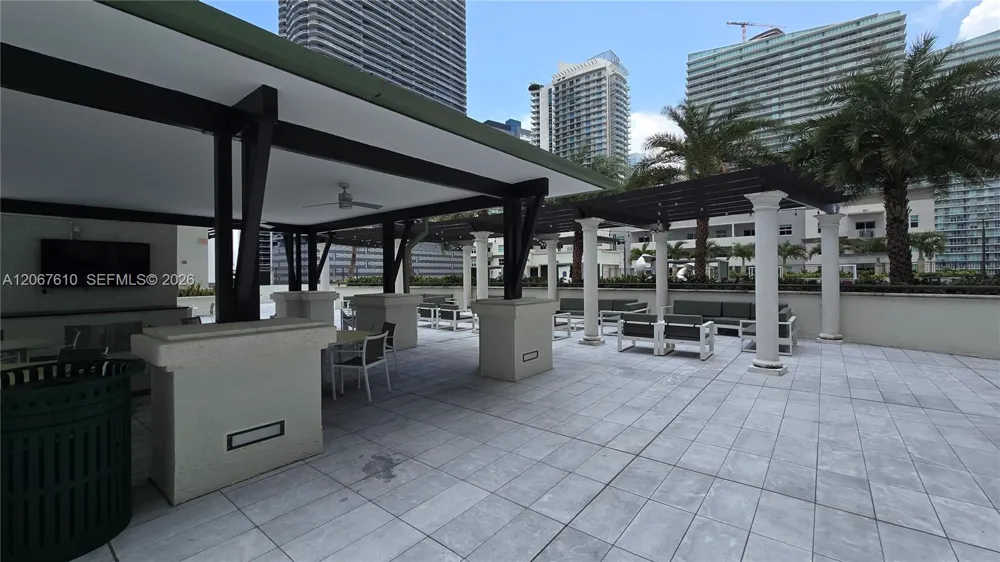999 SW 1st Ave #2115 Miami, FL 33130