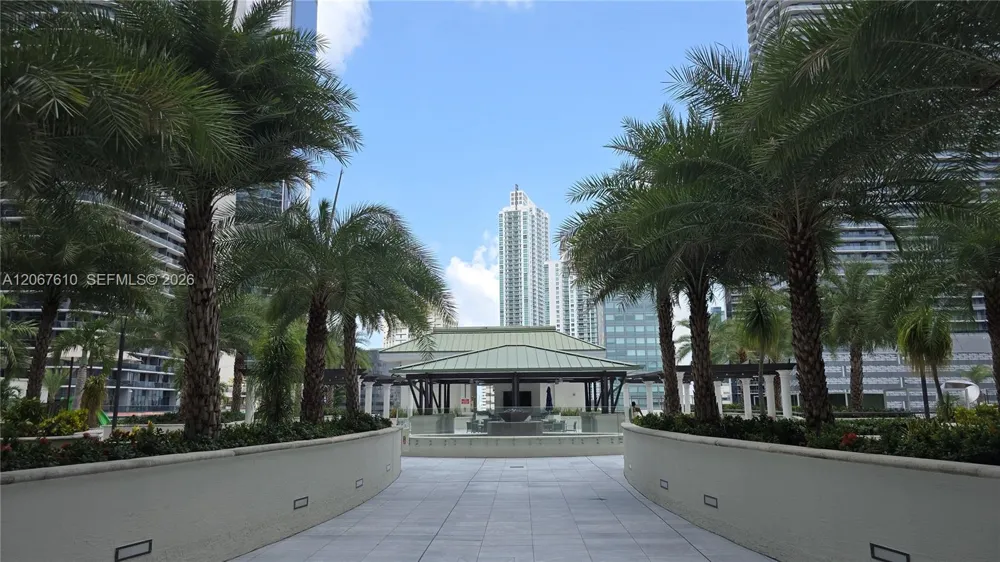 999 SW 1st Ave #2115 Miami, FL 33130