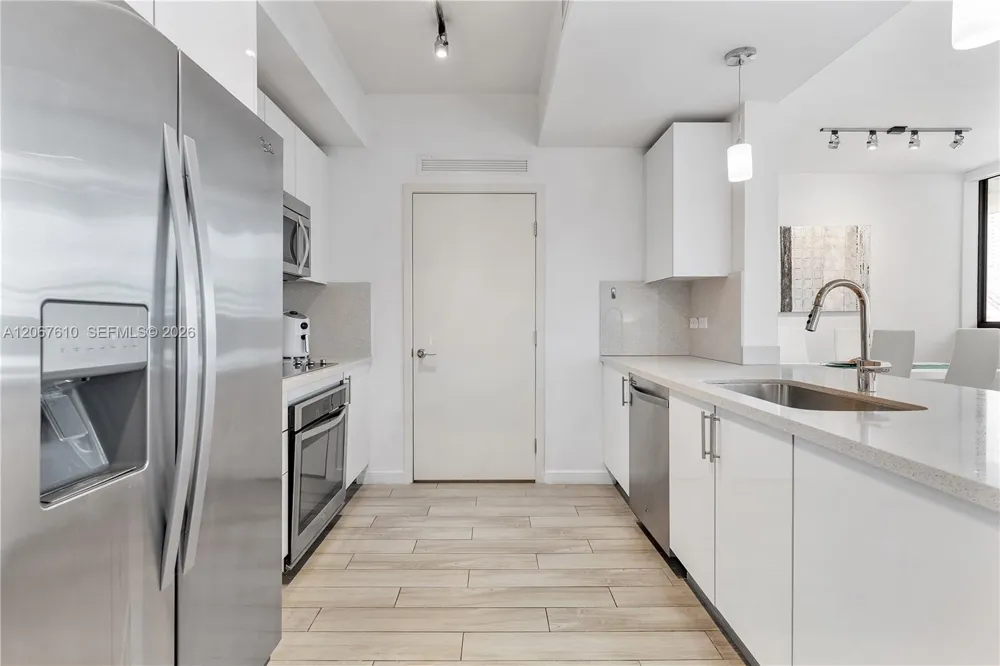 999 SW 1st Ave #2115 Miami, FL 33130