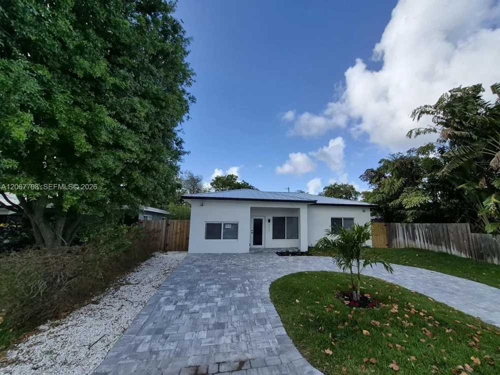 111 NE 45th St Oakland Park, FL 33334
