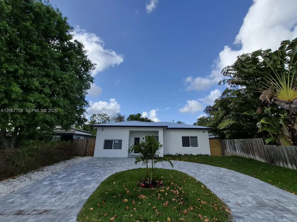 111 NE 45th St Oakland Park, FL 33334