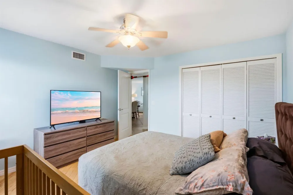 555 BANYAN TREE LANE E #410 Delray Beach, FL 33483