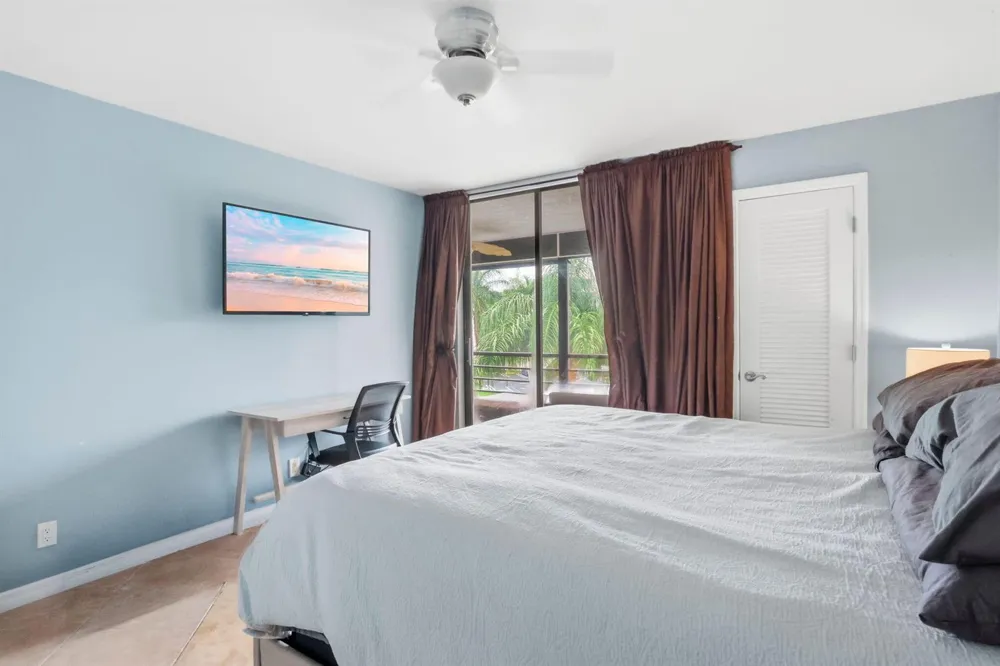 555 BANYAN TREE LANE E #410 Delray Beach, FL 33483