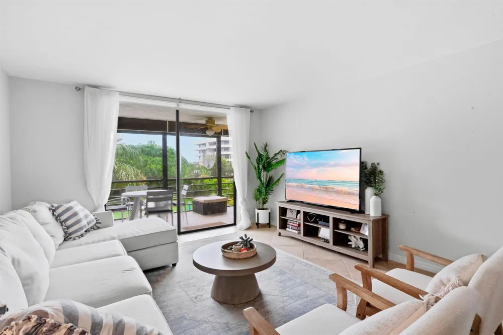 555 BANYAN TREE LANE E #410 Delray Beach, FL 33483