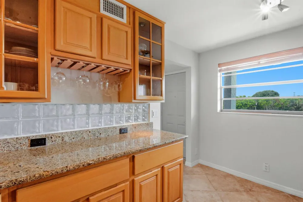 555 BANYAN TREE LANE E #410 Delray Beach, FL 33483