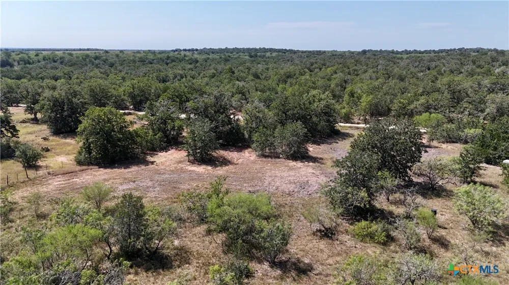 CR 426 Waelder, TX 78959