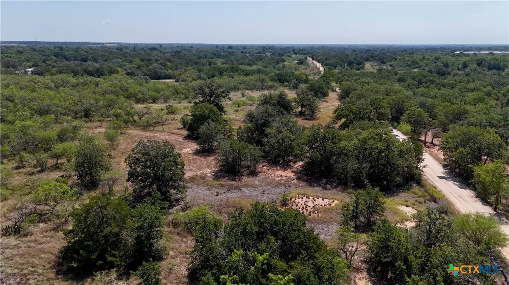 CR 426 Waelder, TX 78959