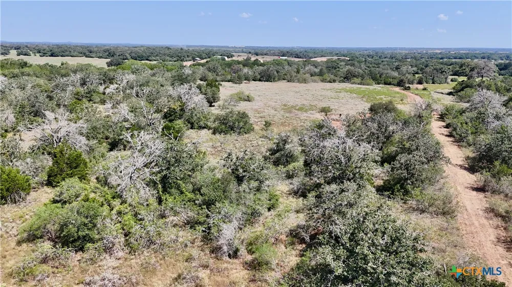 CR 426 Waelder, TX 78959