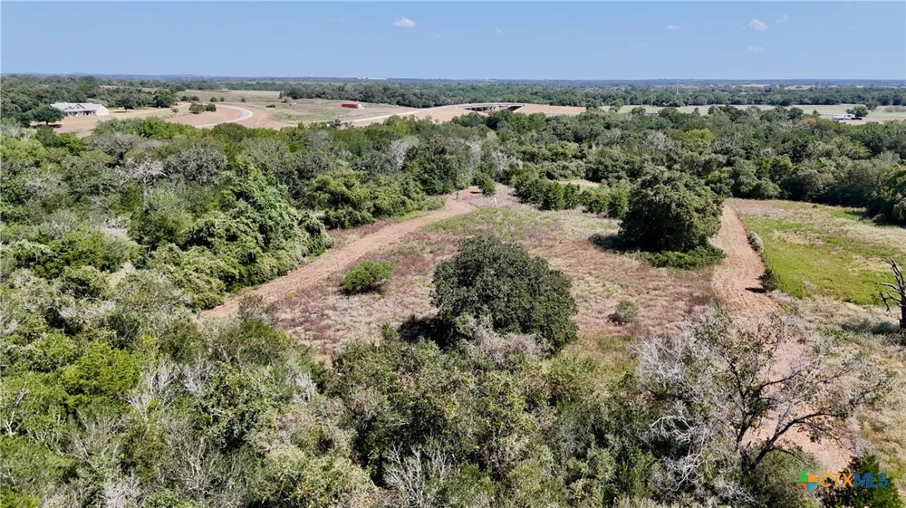 CR 426 Waelder, TX 78959
