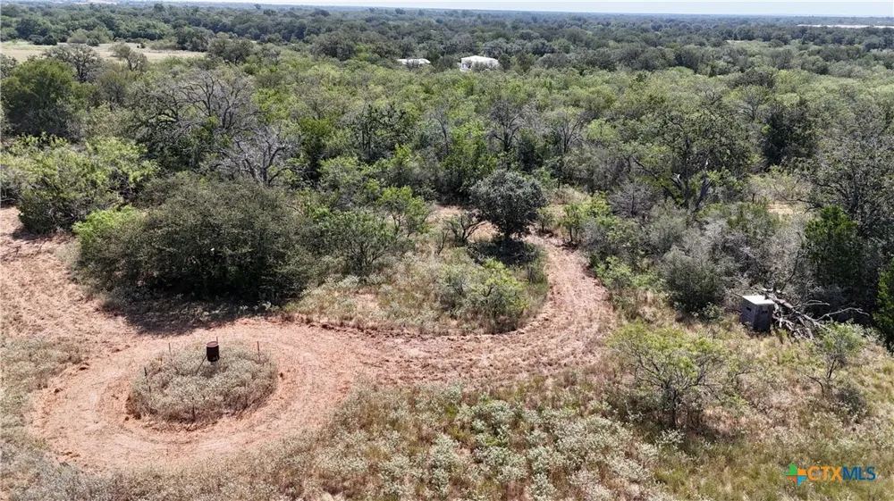 CR 426 Waelder, TX 78959