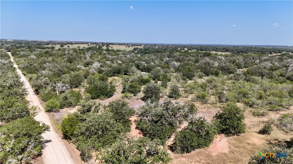 CR 426 Waelder, TX 78959