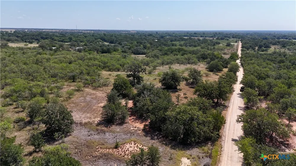 CR 426 Waelder, TX 78959