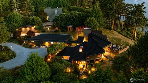 3156 Smugglers Cove Road