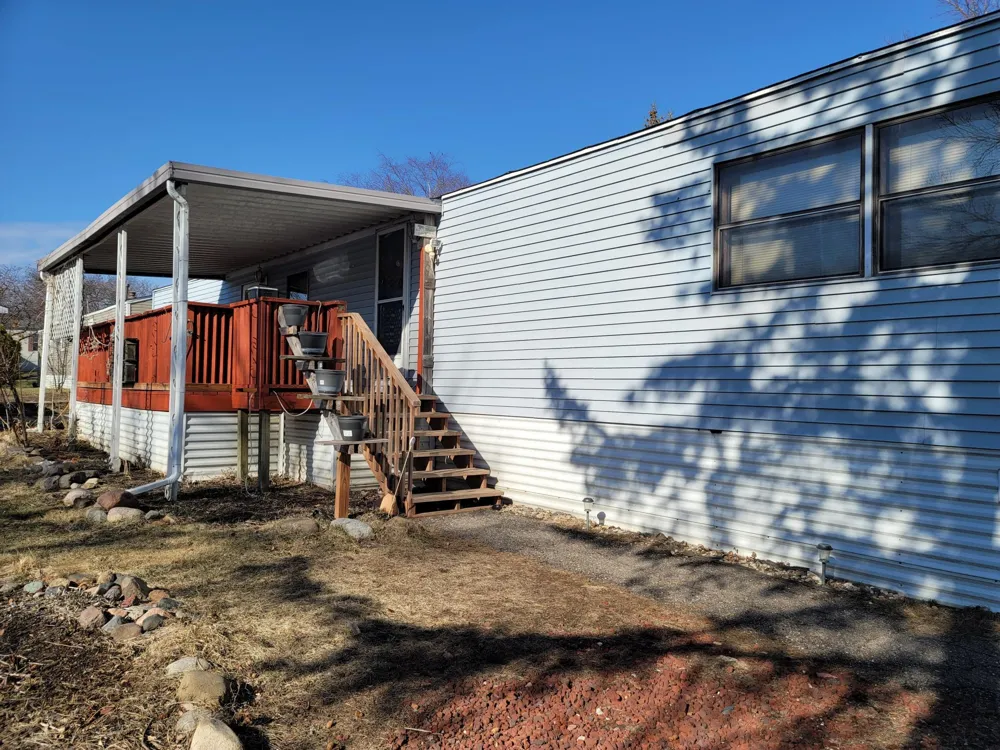 2665 Benlana Court Maplewood, MN 55119