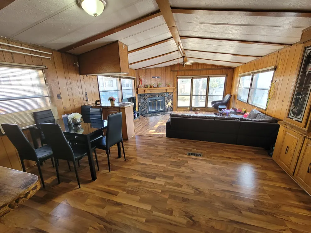 2665 Benlana Court Maplewood, MN 55119