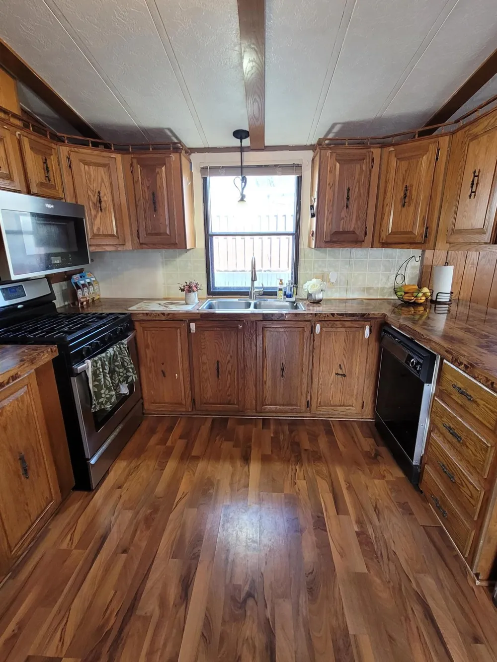 2665 Benlana Court Maplewood, MN 55119