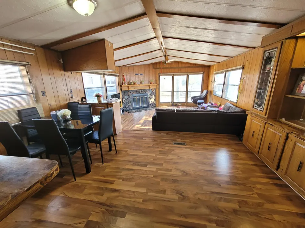 2665 Benlana Court Maplewood, MN 55119