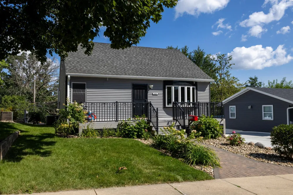 4025 7th Place NW Rochester, MN 55901