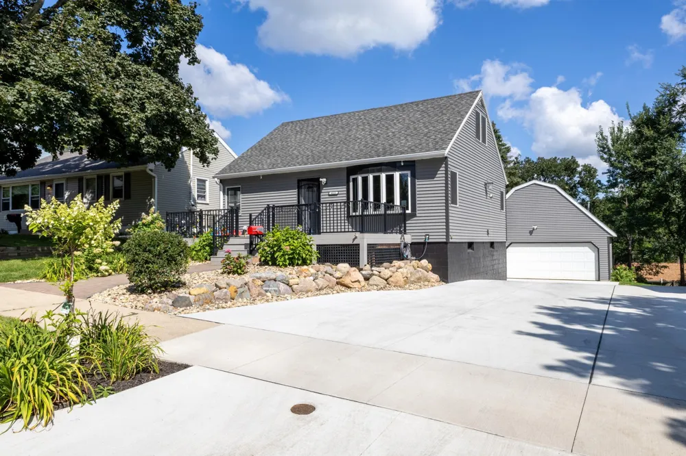 4025 7th Place NW Rochester, MN 55901