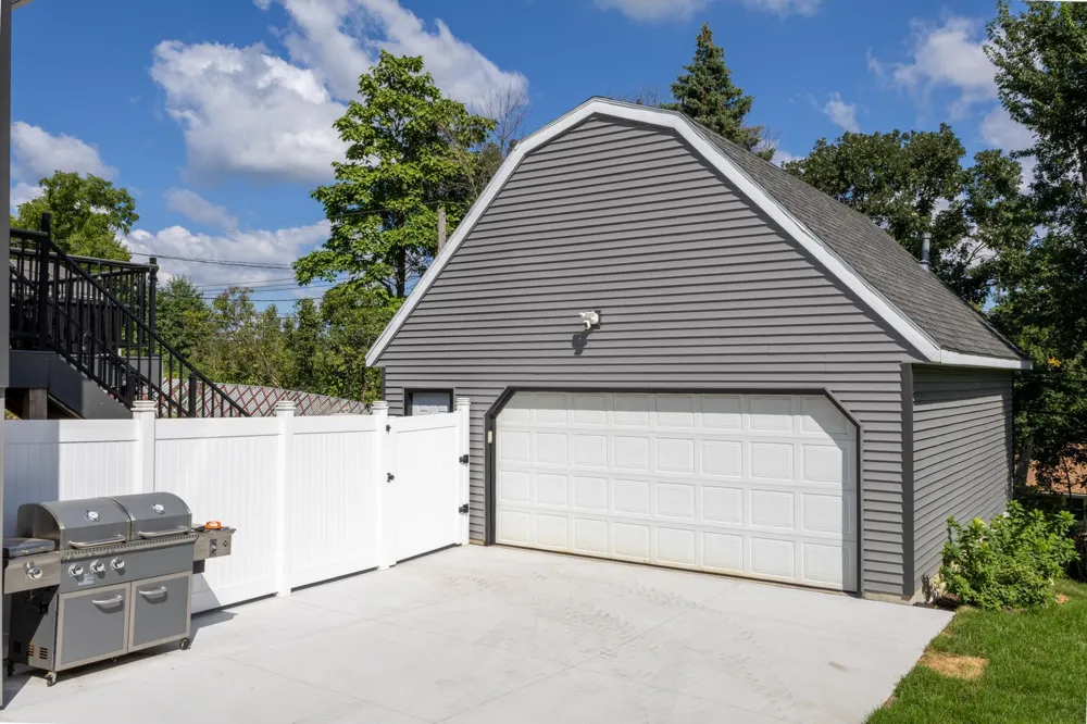 4025 7th Place NW Rochester, MN 55901