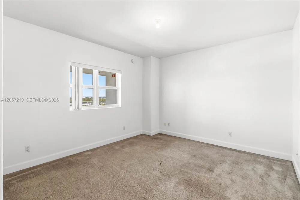 14951 Royal Oaks Ln #1604 North Miami, FL 33181