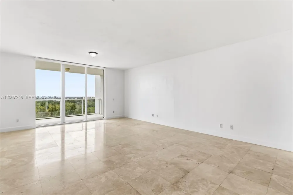 14951 Royal Oaks Ln #1604 North Miami, FL 33181