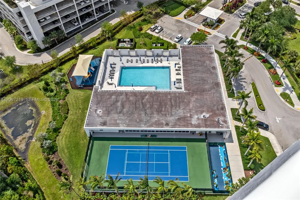 14951 Royal Oaks Ln #1604 North Miami, FL 33181