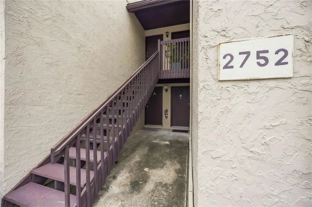 2752 HIDDEN LAKE BOULEVARD #C Sarasota, FL 34237