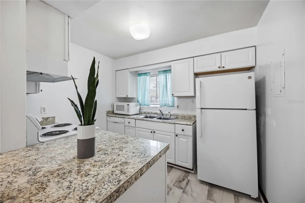 2752 HIDDEN LAKE BOULEVARD #C Sarasota, FL 34237