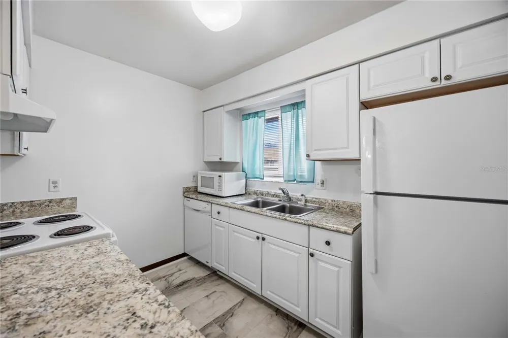 2752 HIDDEN LAKE BOULEVARD #C Sarasota, FL 34237