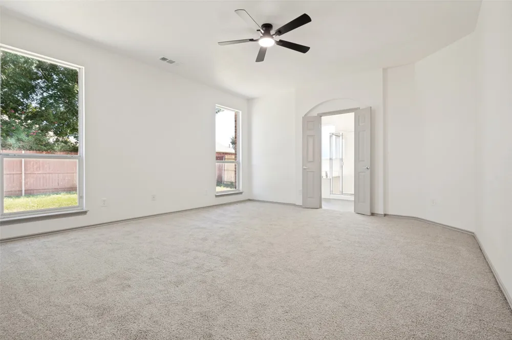 3255 Serpis Grand Prairie, TX 75054
