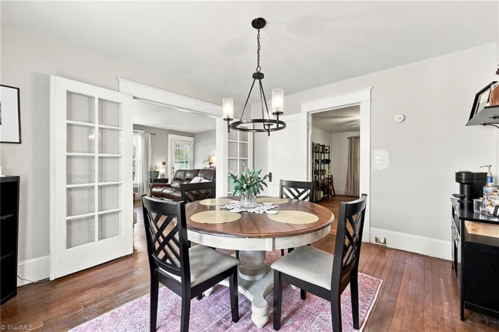 106 Crestwood Circle High Point, NC 27260