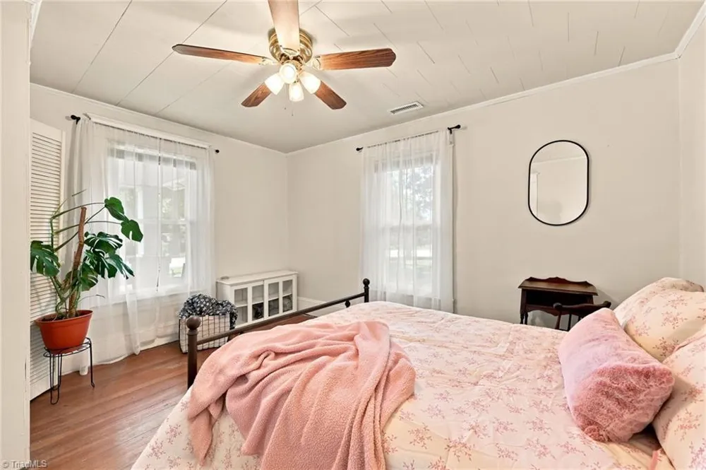 106 Crestwood Circle High Point, NC 27260