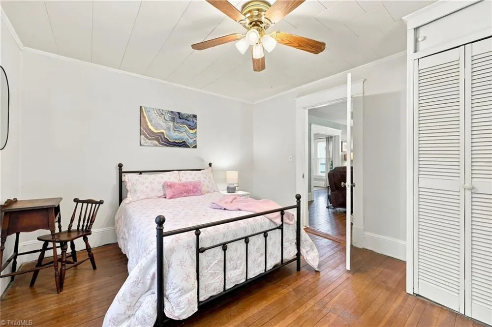 106 Crestwood Circle High Point, NC 27260