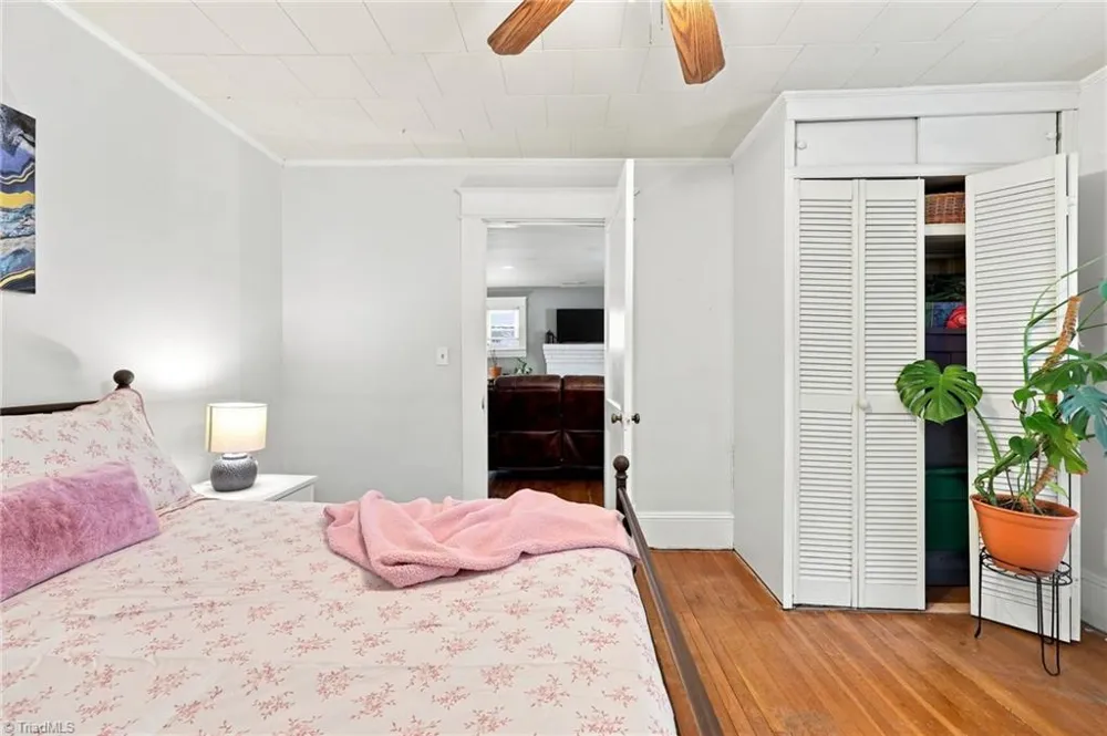106 Crestwood Circle High Point, NC 27260