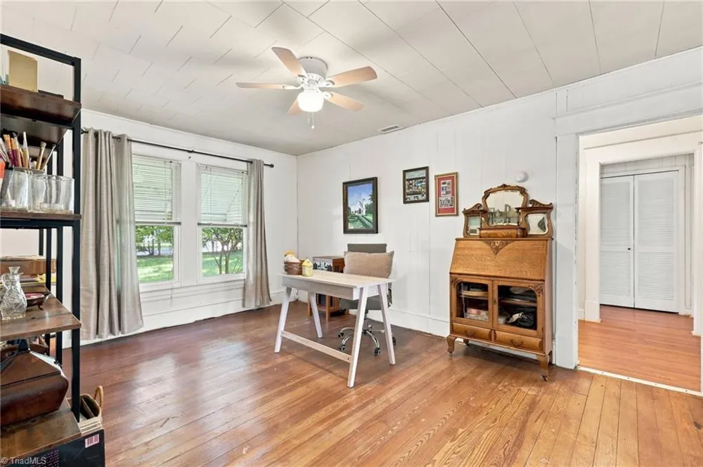106 Crestwood Circle High Point, NC 27260
