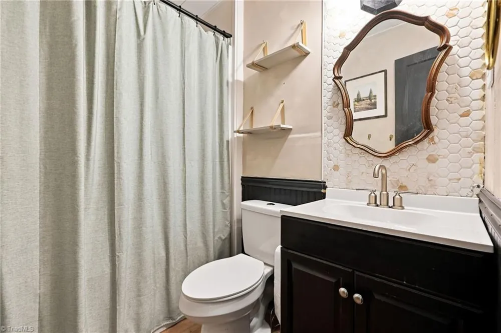 106 Crestwood Circle High Point, NC 27260