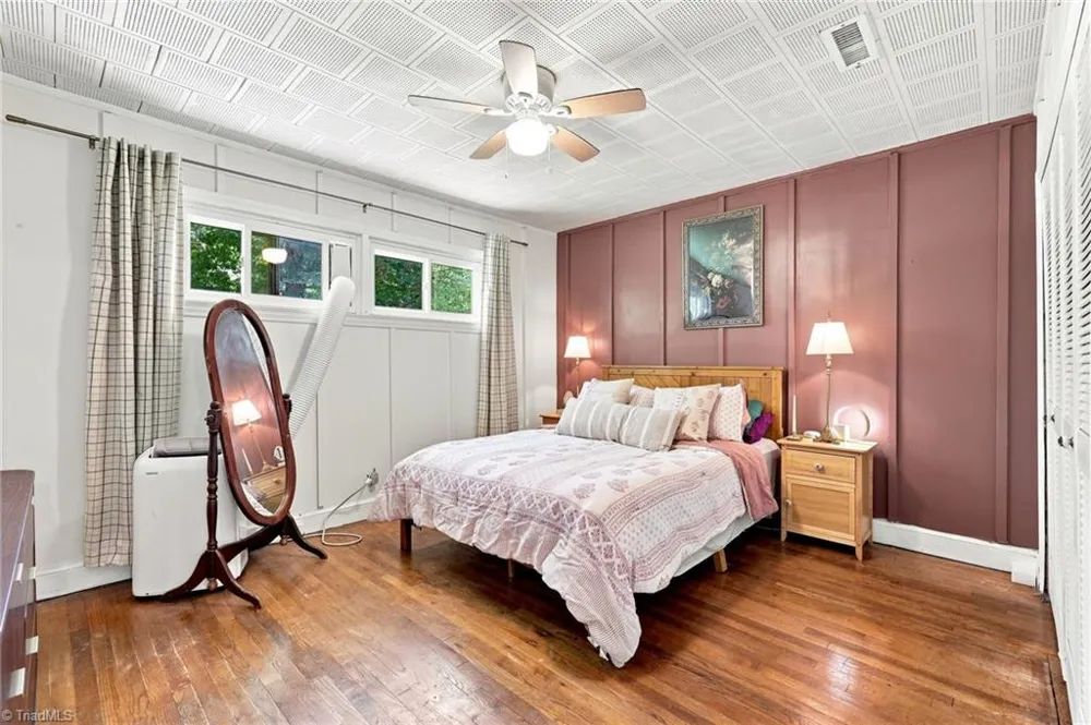 106 Crestwood Circle High Point, NC 27260