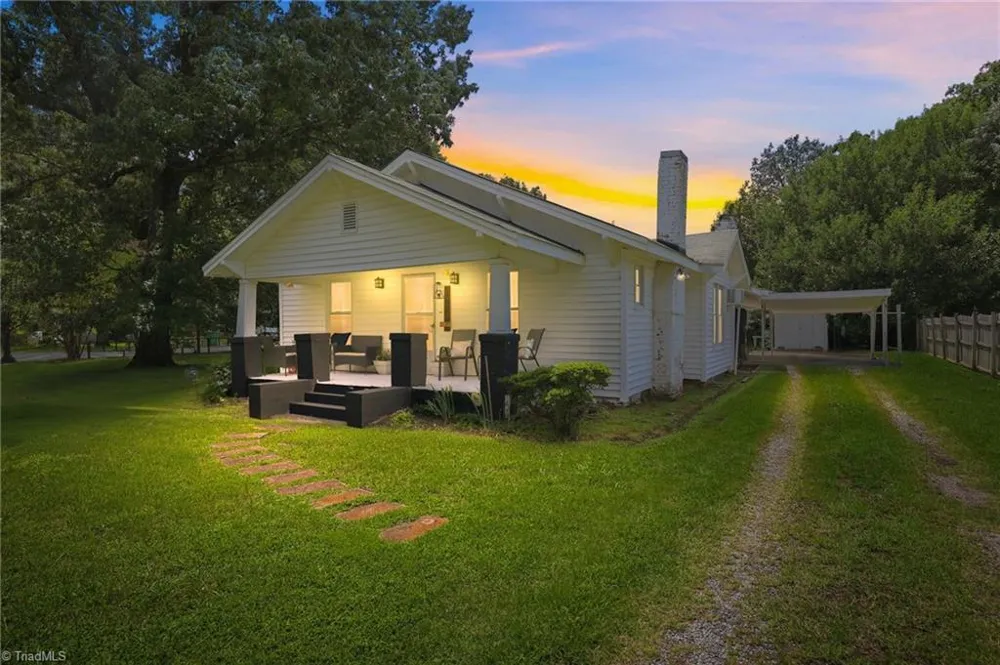 106 Crestwood Circle High Point, NC 27260