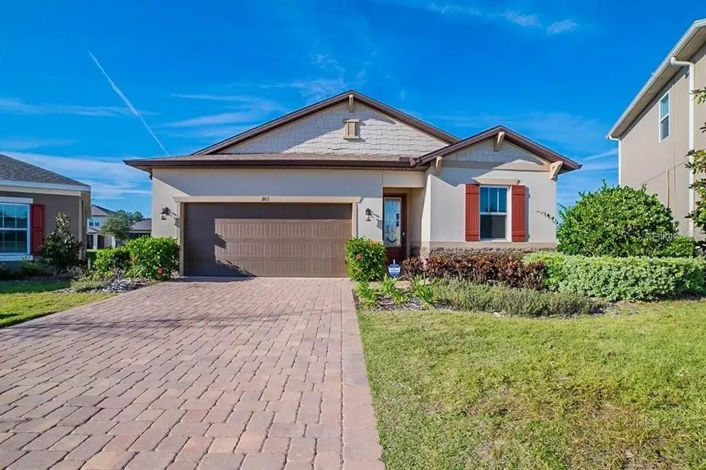 203 SANGMON COURT Groveland, FL 34736