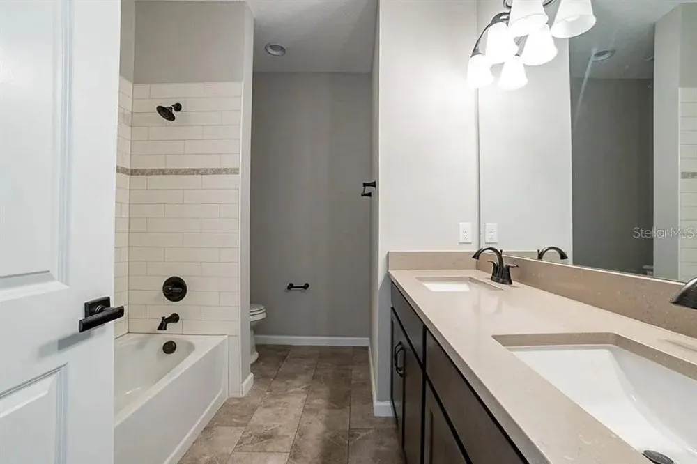 203 SANGMON COURT Groveland, FL 34736