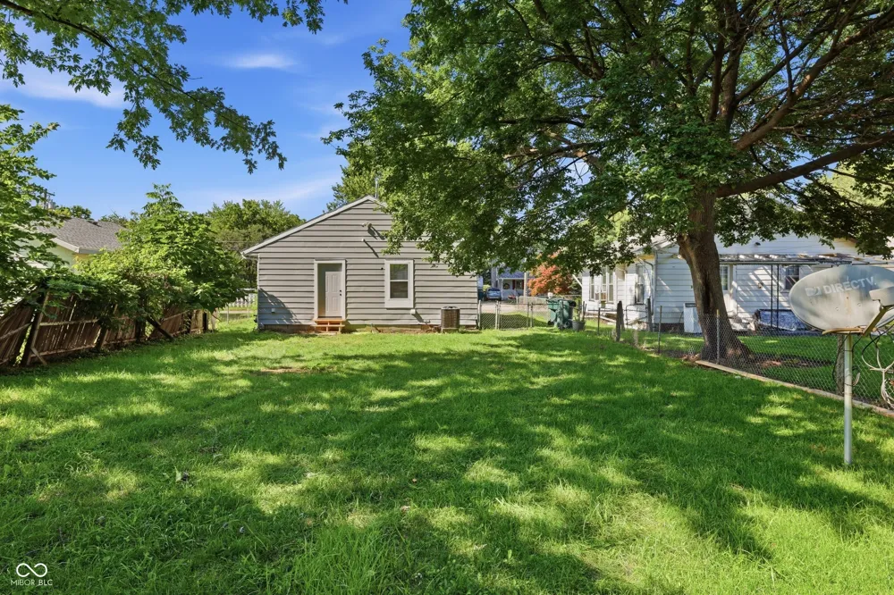 2211 E 18th Street Muncie, IN 47302