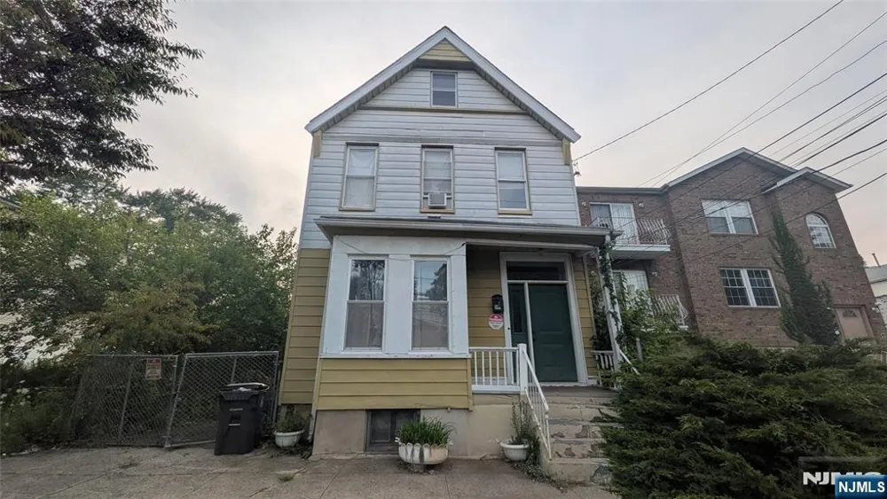 277 9th Street Newark, NJ 07103