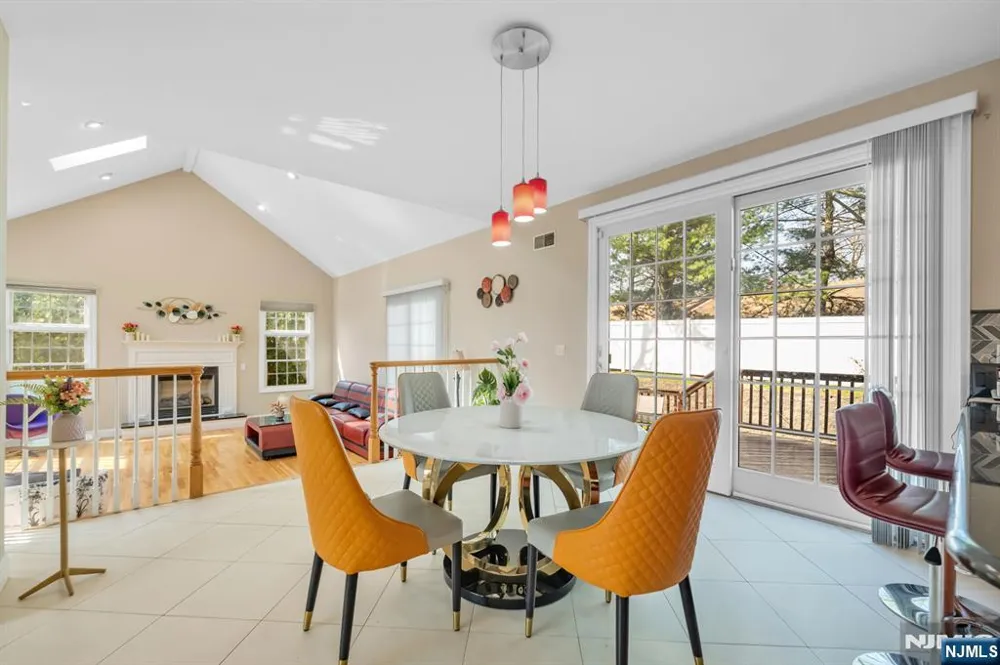 683 Victoria Avenue Paramus, NJ 07652