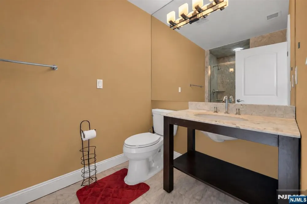 683 Victoria Avenue Paramus, NJ 07652