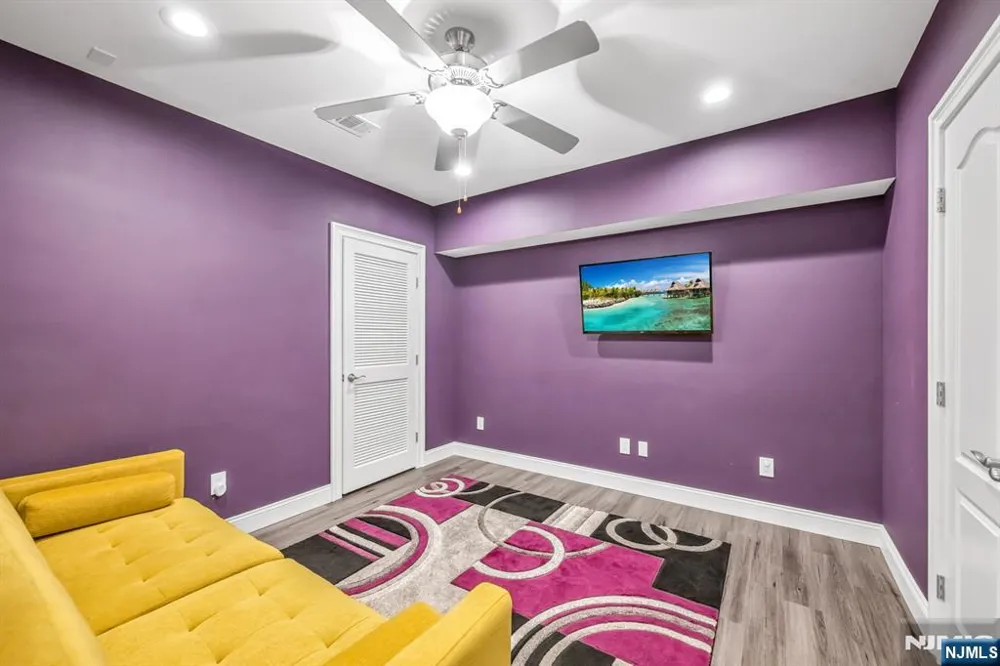 683 Victoria Avenue Paramus, NJ 07652